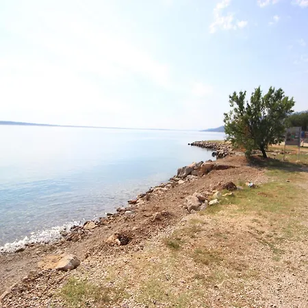 Apartment In Near The Starigrad Paklenica