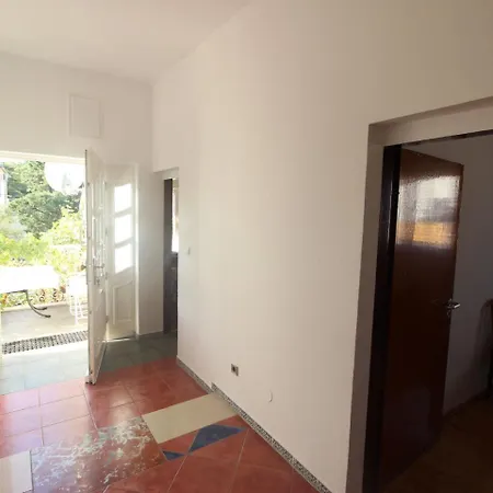 Simplistic In Near Sea Apartment