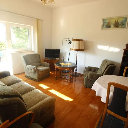 Simplistic In Near Sea Apartment Starigrad Paklenica