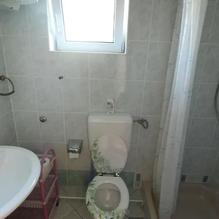 Simplistic In Near Sea Apartment Starigrad Paklenica